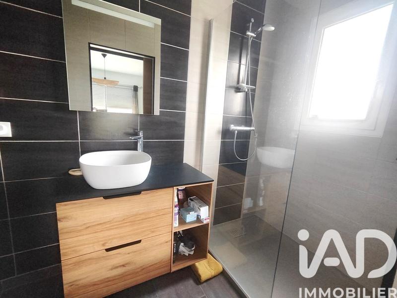 Maison - 162 m² - 9 pièces