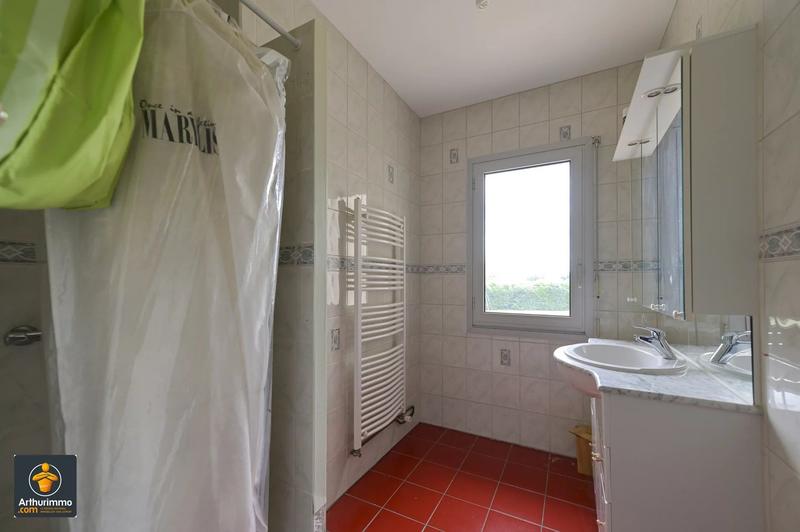 Maison - 236 m² - 7 pièces