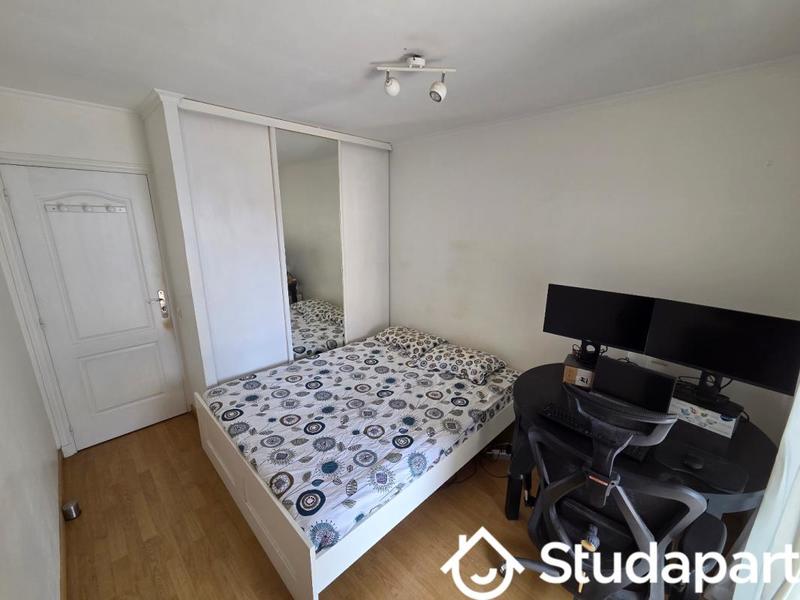 Chambre - 10 m² - 1 pièce