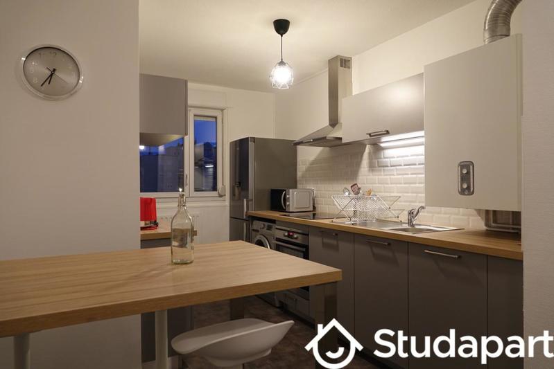 Chambre - 10 m² - 1 pièce