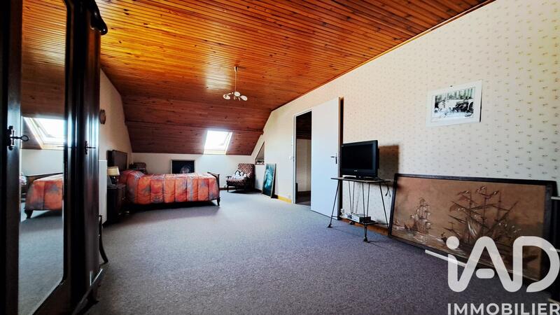 Maison - 178 m² - 8 pièces