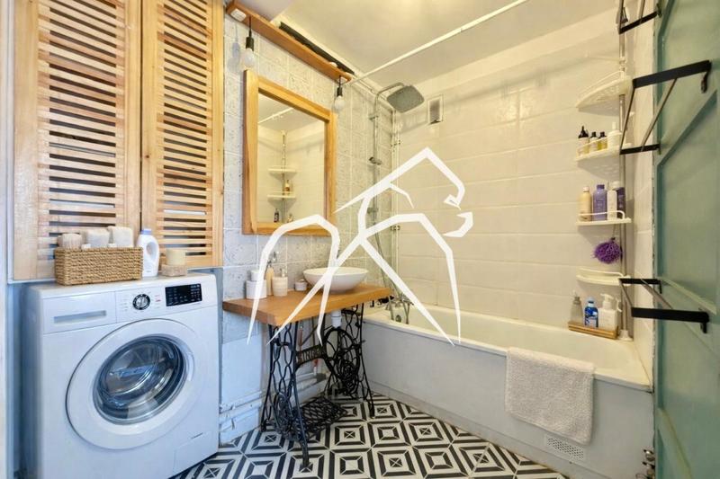 Appartement ancien - 70 m² - 3 pièces