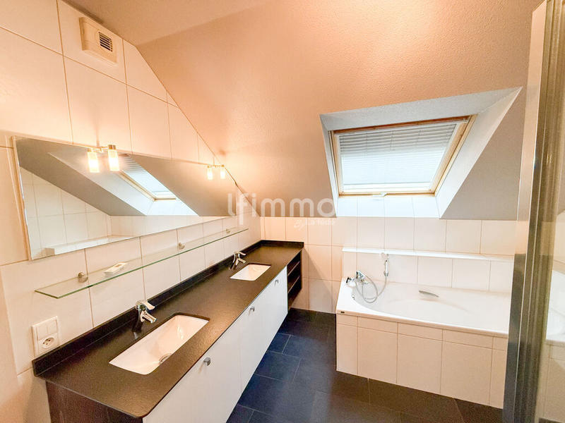 Appartement - 107 m² - 3 pièces
