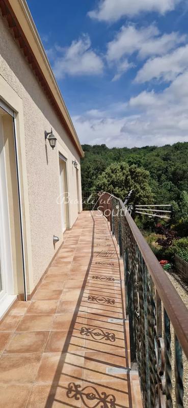 Villa - 210 m² - 6 pièces