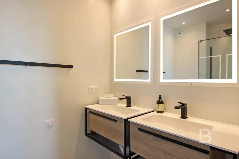 Appartement - 148 m² - 5 pièces