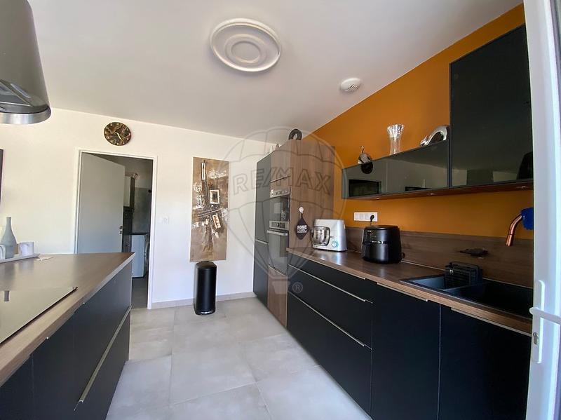 Maison - 108 m² - 4 pièces