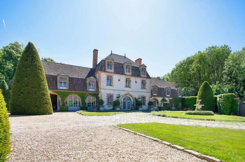 Manoir - 735 m² - 12 pièces