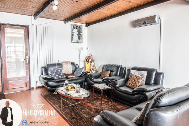 Maison - 93 m² - 5 pièces