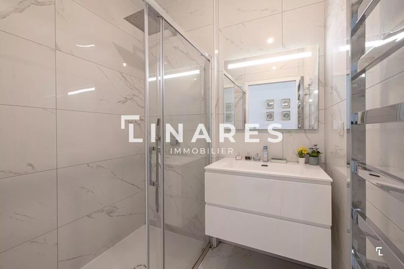 Appartement - 200 m² - 5 pièces