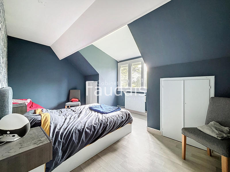 Maison - 236 m² - 8 pièces