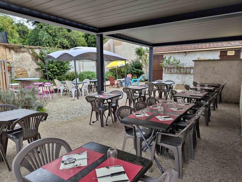 Maison - 365 m² - 6 pièces