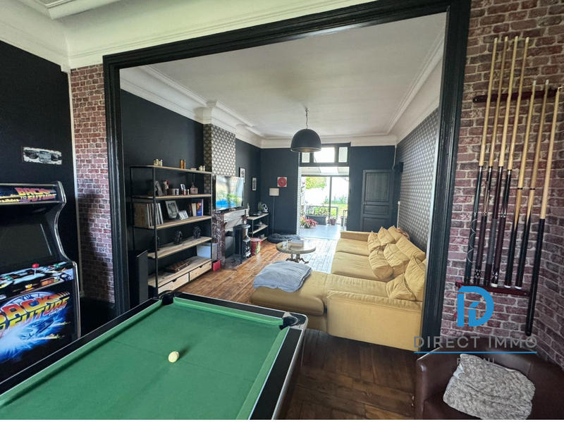 Maison - 340 m² - 10 pièces