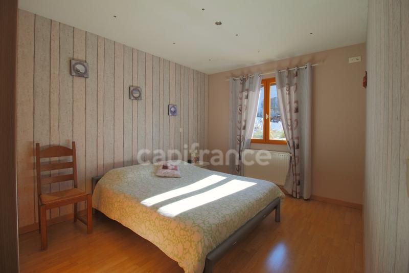 Maison - 115 m² - 6 pièces