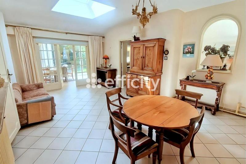 Maison - 167 m² - 5 pièces