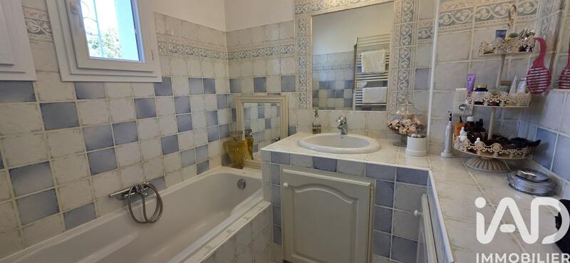 Maison - 167 m² - 8 pièces