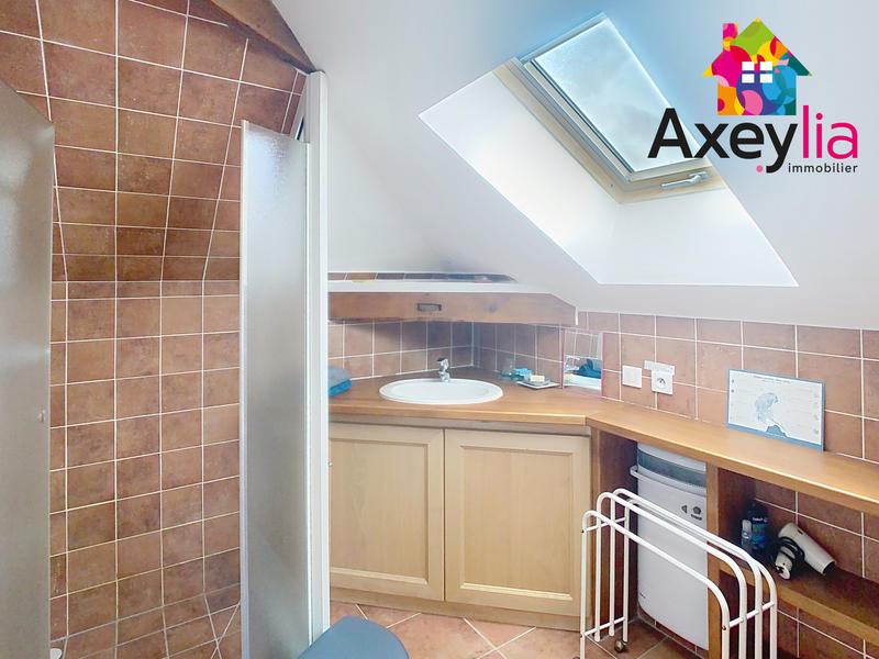 Maison - 288 m² - 10 pièces