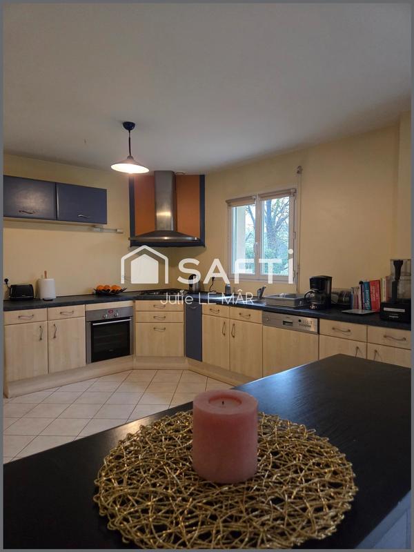 Maison - 90 m² - 5 pièces