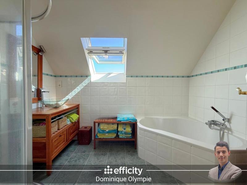 Maison - 155 m² - 8 pièces