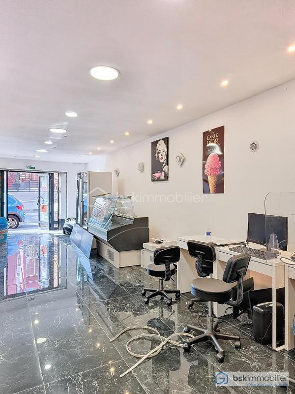 Immeuble - 211 m² - 6 pièces