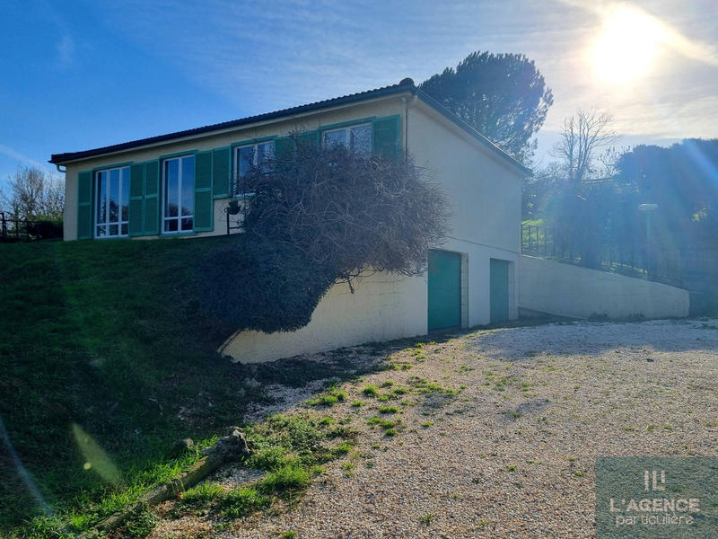 Maison - 90 m² - 5 pièces