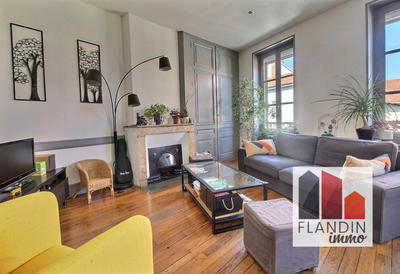 Appartement - 75 m² - 3 pièces