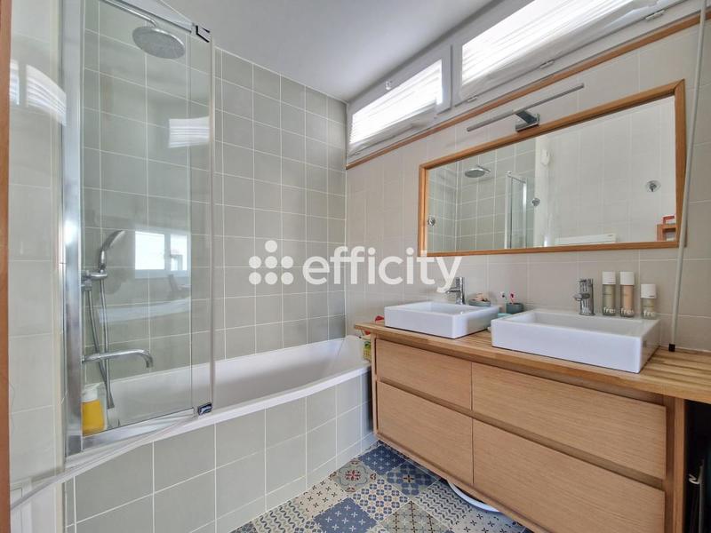 Appartement - 103 m² - 4 pièces