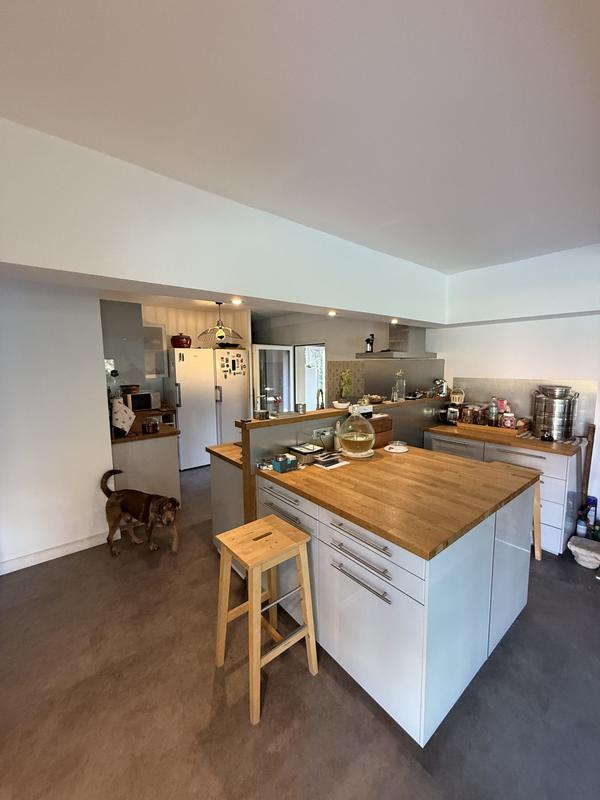 Maison traditionnelle - 185 m² - 7 pièces