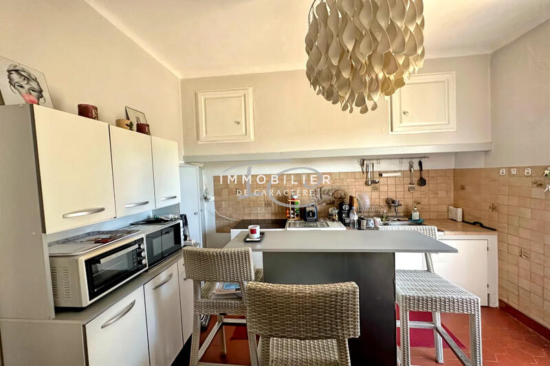 Maison - 140 m² - 5 pièces