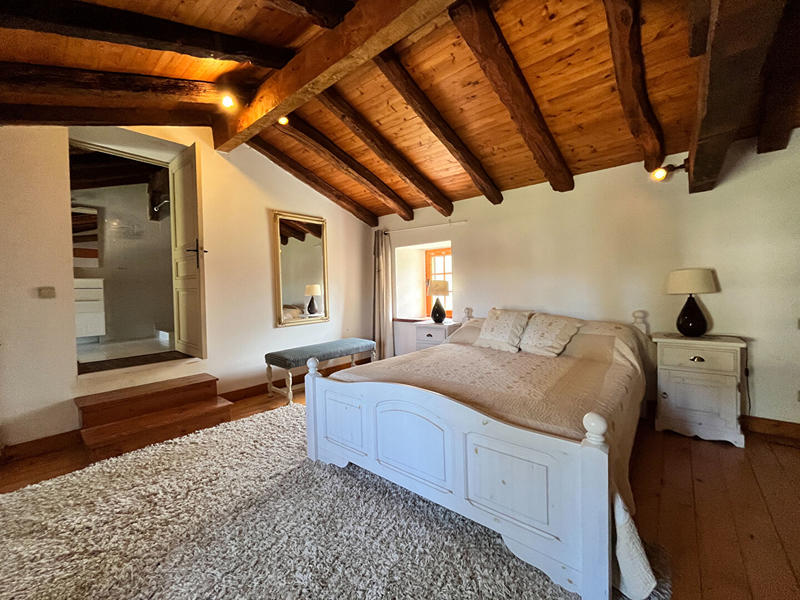 Maison - 430 m² - 18 pièces