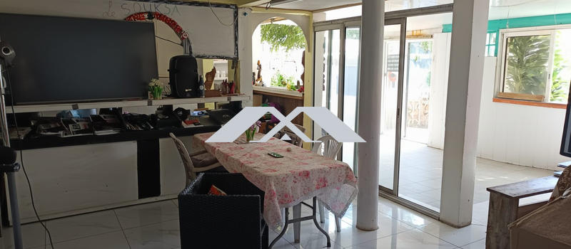 Maison ancienne - 140 m² - 3 pièces