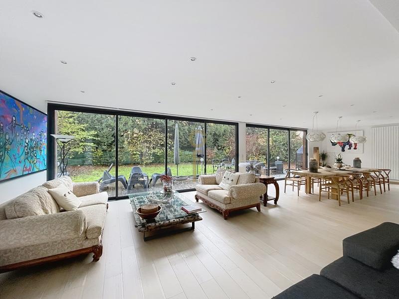 Maison - 272 m² - 7 pièces