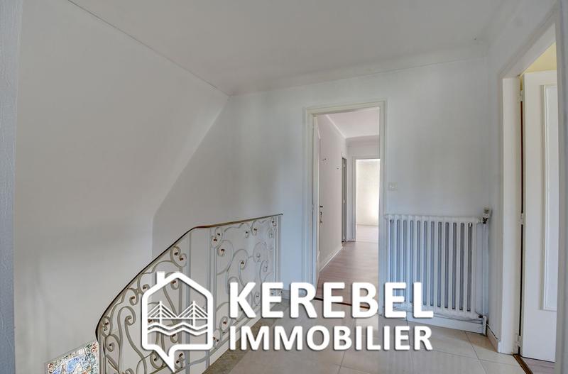 Maison - 194 m² - 8 pièces