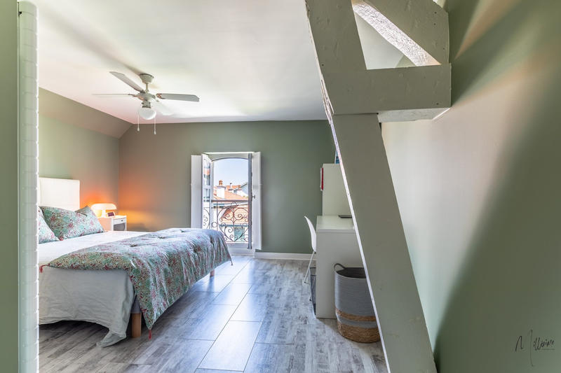 Maison - 270 m² - 7 pièces