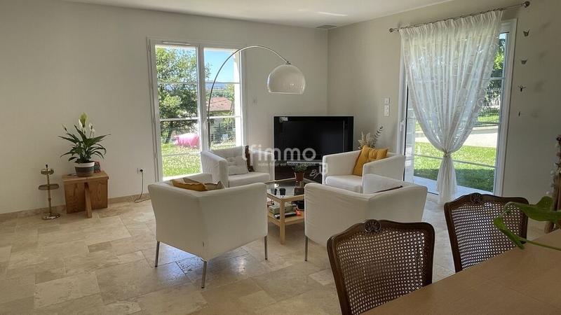 Maison - 140 m² - 6 pièces