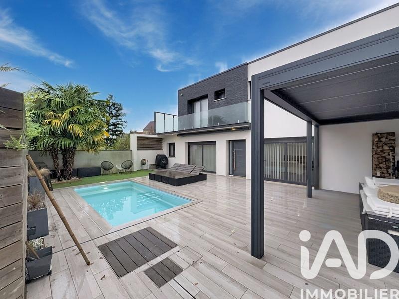 Maison - 187 m² - 6 pièces