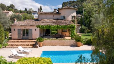 Maison - 195 m² - 7 pièces