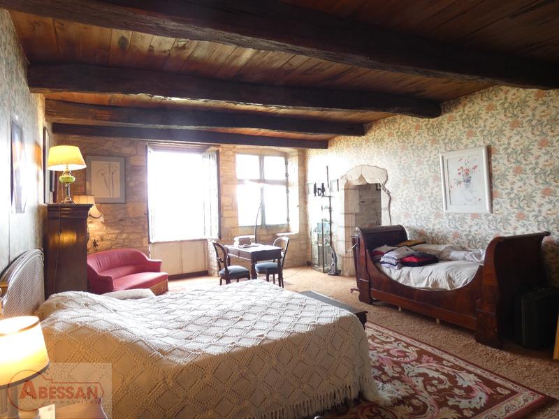 Maison - 270 m² - 7 pièces