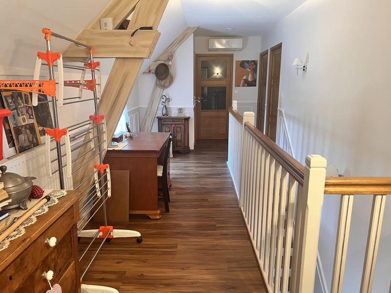 Maison - 320 m² - 9 pièces