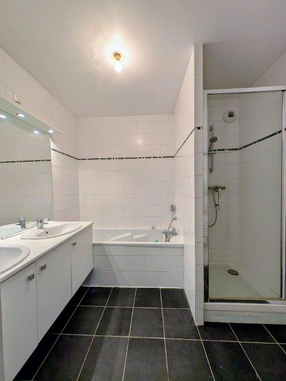 Appartement - 90 m² - 3 pièces