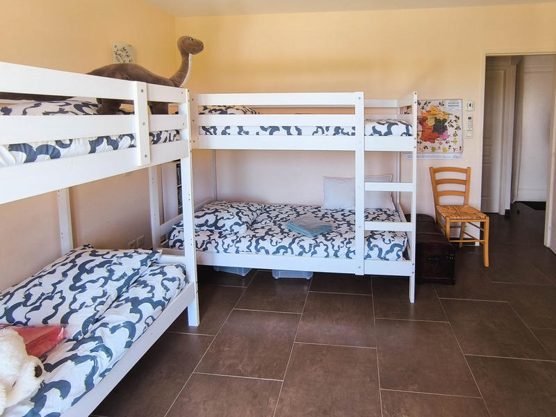 Maison - 250 m² - 11 pièces