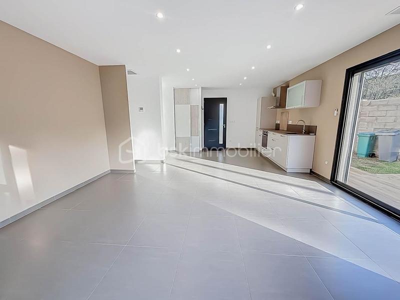 Maison - 75 m² - 4 pièces