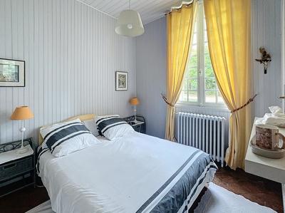 Villa - 360 m² - 7 pièces