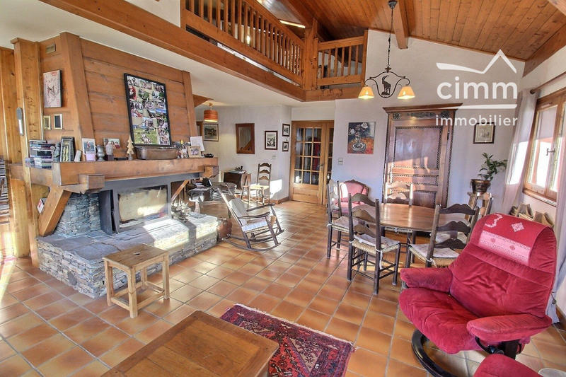 Châlet - 225 m² - 6 pièces