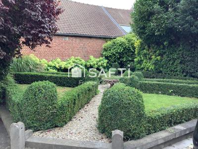 Maison - 222 m² - 7 pièces