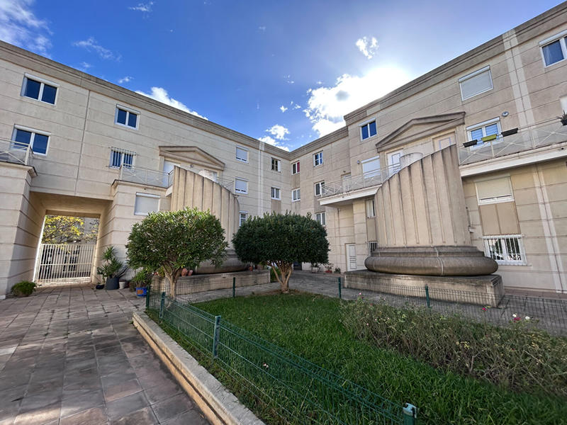 Appartement - 85 m² - 5 pièces