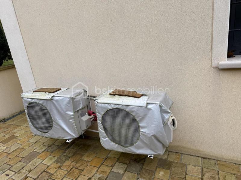 Maison - 210 m² - 9 pièces