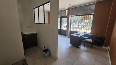 Magasins - 49 m² - 1 pièce