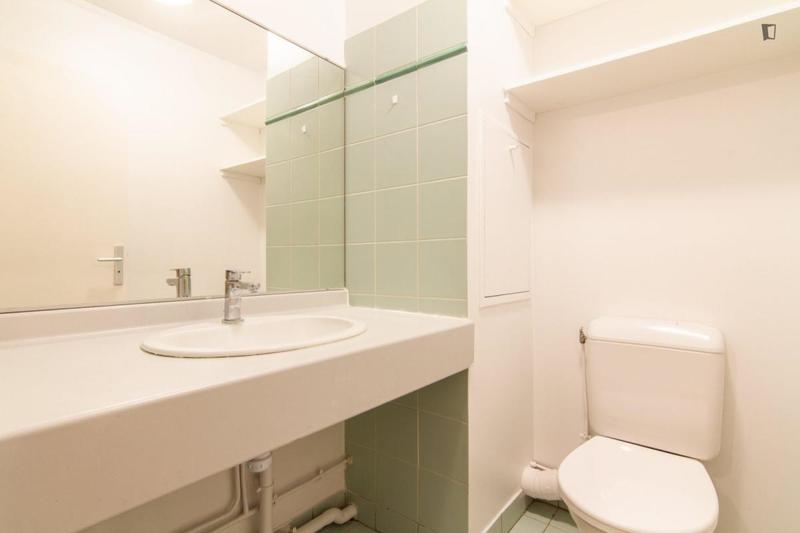 Chambre - 14 m² - 5 pièces