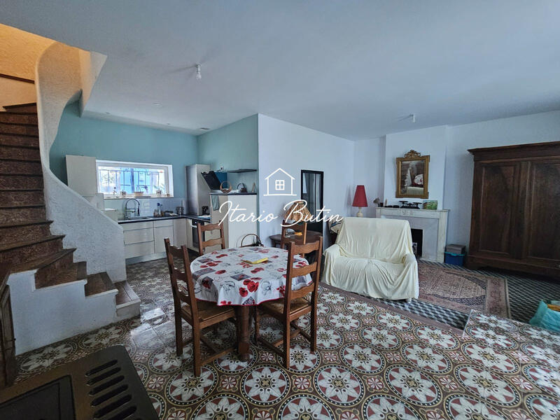 Maison - 150 m² - 4 pièces