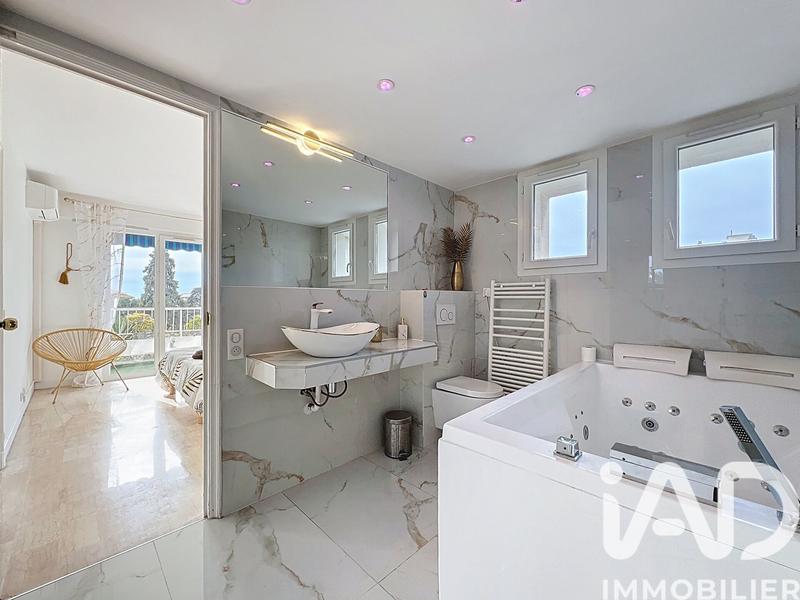 Appartement - 97 m² - 4 pièces